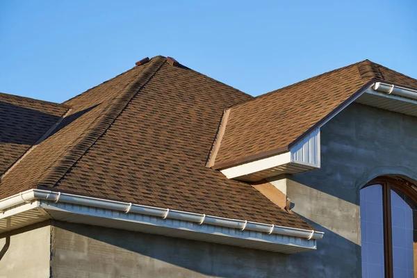 How Roofing Contractors in Indianapolis Ensure Quality Work