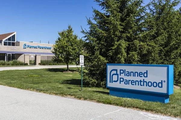 Accessing Reproductive Healthcare at an Abortion Clinic in West Allis